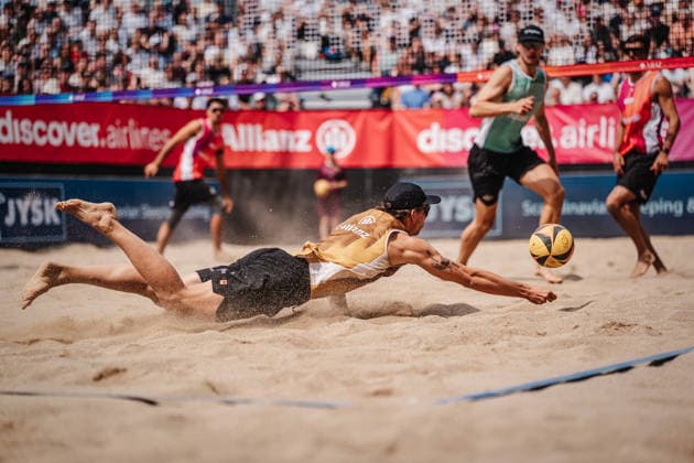 Beach volleyball men Allianz German Beach Tour 2026 Tourstop Düsseldorf 10 05 2026 Lukas Pfretzschner jumps to the ball Düsseldorf Robert Lehr Ufer North Rhine-Westphalia Germany