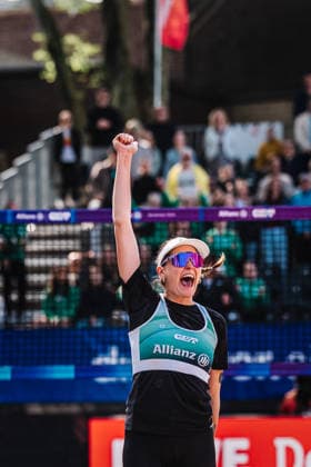 Beach volleyball women Allianz German Beach Tour 2026 Tourstop Düsseldorf 10 05 2026 Sarah Schulz cheers Düsseldorf Robert Lehr Ufer Nordrhein Westfalen Germany