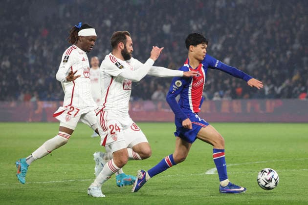 Dro Fernandez (PSG) Vs Lucas Tousart (Brest) - Daouda Guindo (Brest) - Match de Ligue 1 McDonald s Paris Saint-Germain - Brest (1-0) au Parc des Princes à Paris le 10 mai 2026. Michael Baucher PsnewZ Bestimage McDonald s Ligue 1 match Paris Saint-Germain - Brest (1-0) at the Parc des Princes in Paris on May 10, 2026. Paris France  Copyright: xMichaelxBaucherx xPsnewZx xBestimagexMichaelxBaucherx xPsnewZx xBestimagex