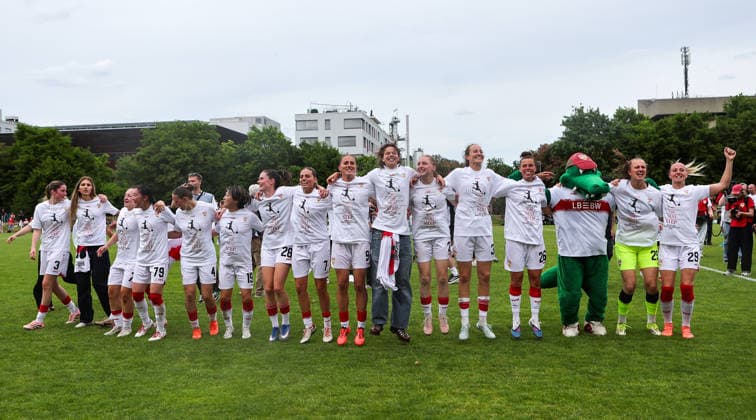 10 05 2026, Germany, Stuttgart, Soccer women 2 Bundesliga, VfB Stuttgart vs VfL Wolfsburg II, VfB women celebrate promotion