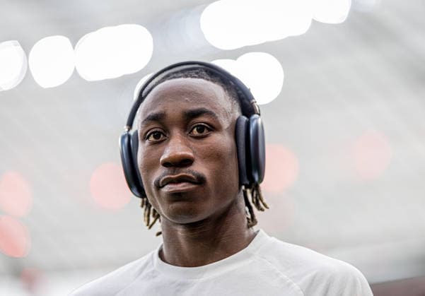 Pitch Walk, Leipzigs Yan Diomande. Fussball 1. Bundesliga, 32. Spieltag: Bayer 04 Leverkusen - RB Leipzig 4:1. 2. Mai 2026: Leverkusen, BayArena. Bayer 04 Leverkusen - RB Leipzig 4:1 *** Pitch Walk, Leipzigs Yan Diomande Soccer 1 Bundesliga, Matchday 32 Bayer 04 Leverkusen RB Leipzig 4 1 2 May 2026 Leverkusen, BayArena Bayer 04 Leverkusen RB Leipzig 4 1