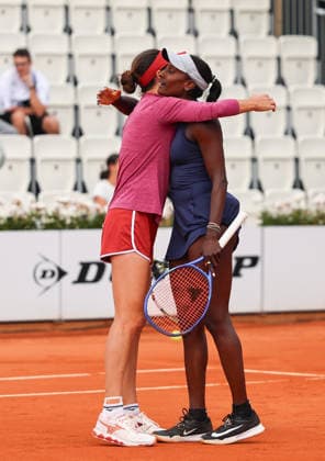 (260511) -- ROME, May 11, 2026 -- Anna Danilina Asia Muhammad (R) celebrate after the women s doubles round of 32 match between Jiang Xinyu Xu Yifan of China and Anna Danilina of Kazakhstan Asia Muhammad of the United States at the WTA, Tennis Damen Italian Open tennis tournament in Rome, Italy, May 11, 2026. ) (SP)ITALY-ROME-TENNIS-WTA-ITALIAN OPEN-WOMEN S DOUBLES WangxKaiyan 