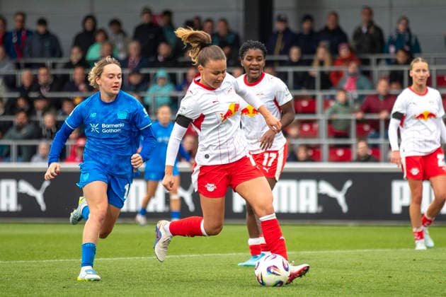 GER, Leipzig, Soccer, Google Pixel Women Bundesliga, 25 Matchday, RB Leipzig vs Bayer 04 Leverkusen in the picture from l Annabel Schasching RB Leipzig 16 , Action with ball 11 05 2026, RB Leipzig Training Academy Cottaweg Leipzig DFB REGULATIONS PROHIBIT ANY USE OF PHOTOGRAPHS AS IMAGE SEQUENCES AND OR QUASI VIDEO, Copyright: HMBxMedia PaulxFritz