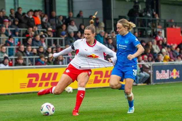 GER, Leipzig, Soccer, Google Pixel Women Bundesliga, 25 Matchday, RB Leipzig vs Bayer 04 Leverkusen in the picture from l Andrea Norheim RB Leipzig 03 , Sofie Zdebel Bayer 04 Leverkusen 16 , Zweikampf 11 05 2026, RB Leipzig Training Academy Cottaweg Leipzig DFB REGULATIONS PROHIBIT ANY USE OF PHOTOGRAPHS AS IMAGE SEQUENCES AND OR QUASI VIDEO, Copyright: HMBxMedia PaulxFritz