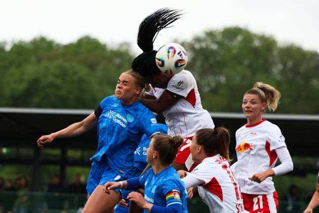Germany Football Google Pixel Womens Bundesliga 2025 2026, 25 Matchday RB Leipzig vs Bayer 04 Leverkusen, Training center of RB Leipzig Leipzig header duel Copyright: xLucasxWalterx