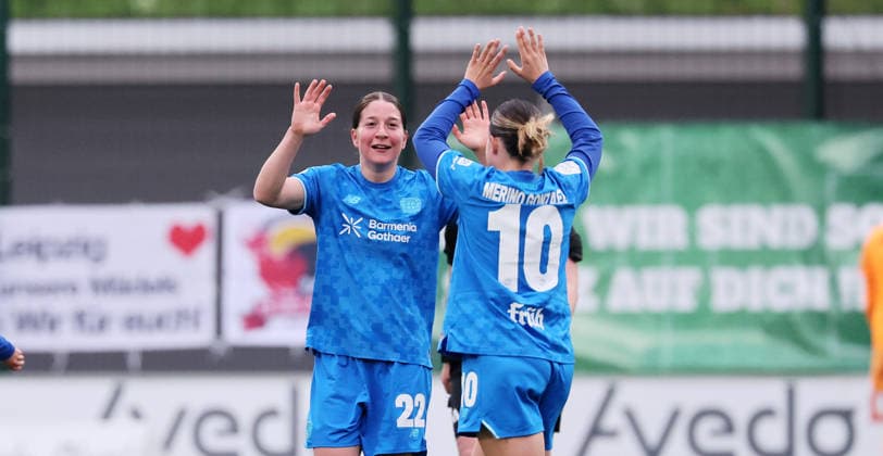 Leipzig, 11 05 2025, Red Bull Campus, Soccer, 1 Bundesliga, Women 25 Matchday , RB Leipzig vs Bayer 04 Leverkusen , In the picture Goal for Leverkusen Ruby Grant 22, LEV scores 1 3 and cheers with teammates Estrella Merino 10, LEV , For editorial use only Only editorial use , DFL DFB regulations prohibit any use of photographs as image sequences and or quasi video ,