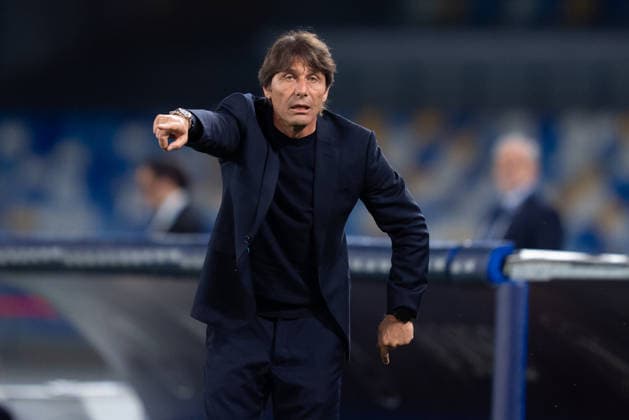 SSC Napoli v Bologna FC - Serie A Enilive Antonio Conte Head Coach of SSC Napoli gestures during the serie Serie A Enilive match between SSC Napoli and Bologna FC at Stadio Diego Armando Maradona on May 11, 2026 in Naples, Italy Naples Stadio Diego Armando Maradona Naples Italy Copyright: xGiuseppexMaffiax 260511_SerieA_Napoli-Bologna_GM_03348