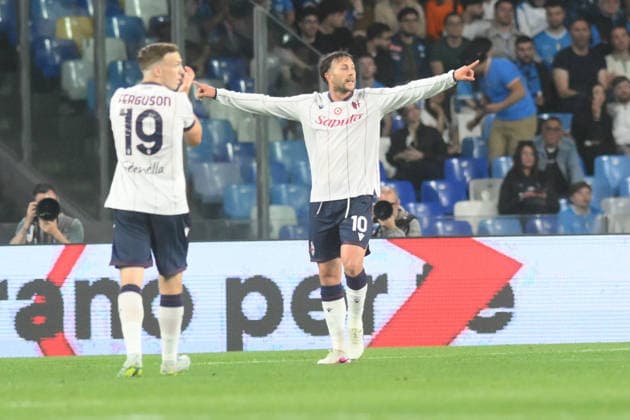 Bologna s Federico Bernardeschi celebrates after scoring of 0-1 during the Serie A soccer match between Napoli and Bologna at the Diego Armando Maradona Stadium in Naples, southern italy - Monday , May 11, 2026. - Soccer .  Copyright: xAlessandroxGarofalo LaPressex
