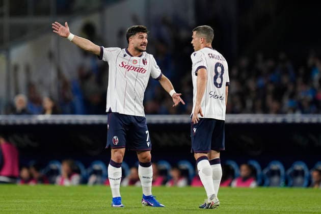 Riccardo Orsolini (Bologna FC) talks to Remo Freuler (Bologna FC), , SSC Napoli v Bologna FC 1909, Diego Maradona Stadium, May 11, 2026, Napoli, Italy.