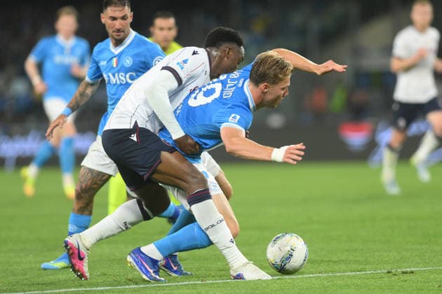 Napoli™s Rasmus Hojlund challenges for the ball with Bologna s Jhon Lucumi during the Serie A soccer match between Napoli and Bologna at the Diego Armando Maradona Stadium in Naples, southern italy - Monday , May 11, 2026. - Soccer .  Copyright: xAlessandroxGarofalo LaPressex