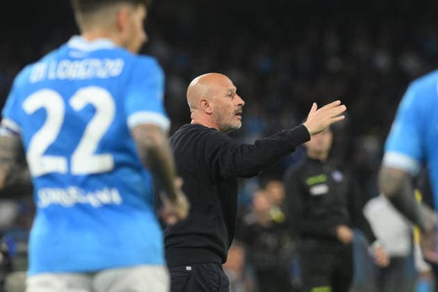 Bologna™s head coach Vincenzo Italiano gestures during the Serie A soccer match between Napoli and Bologna at the Diego Armando Maradona Stadium in Naples, southern italy - Monday , May 11, 2026. - Soccer .  Copyright: xAlessandroxGarofalo LaPressex