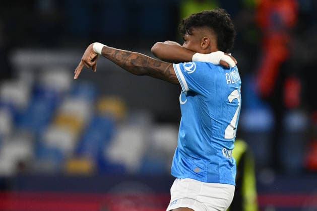 IPA84576939 - De Almeida Santos Alisson of S.S.C. Napoli celebrates after scoring the goal of 2-2 during the 36th day of the Serie A Championship between S.S.C. Napoli and Bologna F.C. at the Diego Armando Maradona Stadium on May 11, 2026 in Naples, Italy.  Copyright: xDomenicoxCippitelli IPAxSportx xx 84576939