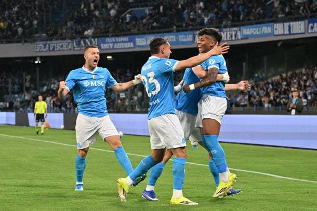 Foto IPP Felice De Martino Napoli 11 05 2026 Calcio Campionato serie A 2025-2026 Napoli - Bologna Nella foto: Esultanza dopo il gol di Alisson Santos Italy Photo Press World Copyright Napoli italy Italia ITALY  Copyright: xR4924_italyphotopressx
