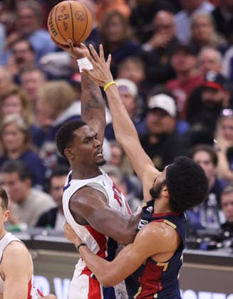 Detroit Pistons Jalen Duren (0) shoots over Cleveland Cavaliers Jarred Allen (31) in the second quarter in Cleveland, Ohio Monday May 11, 2026.  CLE20260511102 AARONxJOSEFCZYK
