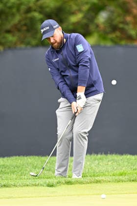 NEWTON SQUARE, PA - MAY 11: Shane Lowry of Republic of Ireland hits the ball during the 2026 PGA, Golf Herren Championship on May 11th, 2026 at Aronimink Golf Club in Newtown Square, PA. (Photo by Terence Lewis Icon Sportswire) GOLF: MAY 11 PGA PGA Championship EDITORIAL USE ONLY Icon260511034