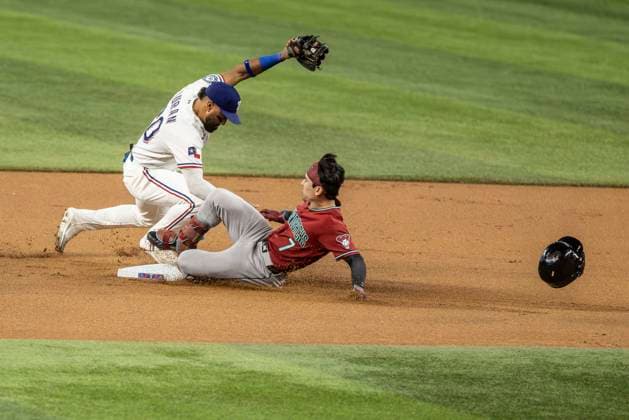 Sport Bilder des Tages #2 May 11, 2026, Arlington, Texas, USA: Arizona Diamondbacks right fielder CORBIN CARROLL (7) slides into second base after hitting a double during a MLB, Baseball Herren, USA game between the Arizona Diamondbacks and Texas Rangers at Globe Life Field. Arizona wins 1-0. MLB 2026: Arizona 1:0 Texas  - ZUMAf180 20260511_zsp_f180_008 Copyright: xMarkxFannx