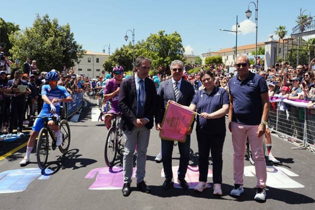The flag during Stage 4 of the Giro d™Italia, from Catanzaro to Cosenza, Italy, Tuesday, May 12, 2026.  Copyright: xMassimoxPaolone LaPressex