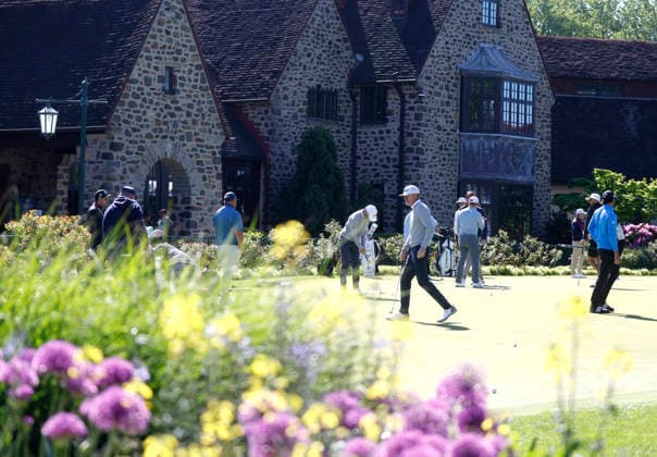 Players putt on a practice green near the clubhouse two days before the start of 108th PGA, Golf Herren Championship at Aronimink Golf Club on Tuesday, May 12, 2026 in Newtown, Pennsylvania.  PGA20260512108 JOHNxANGELILLO