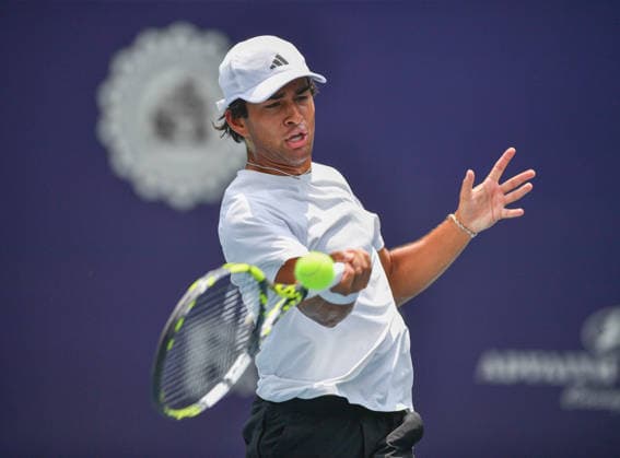 Karnataka Open ATP, Tennis Herren Challenger Tennis 2026 Ronit Karki of the United States competes in the Men s singles first round at the Karnataka Open ATP Challenger 2026 at the KSLTA Stadium in Bengaluru, India, on May 12, 2026. Bengaluru India  Copyright: xRanjithxKumarx originalFilename:kumar-karnatak260512_npgkD.jpg