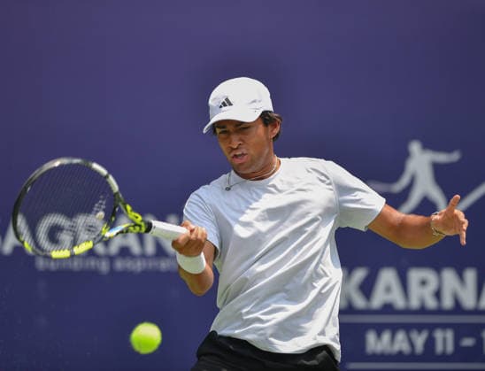 Karnataka Open ATP, Tennis Herren Challenger Tennis 2026 Ronit Karki of the United States competes in the Men s singles first round at the Karnataka Open ATP Challenger 2026 at the KSLTA Stadium in Bengaluru, India, on May 12, 2026. Bengaluru India  Copyright: xRanjithxKumarx originalFilename:kumar-karnatak260512_npu3N.jpg