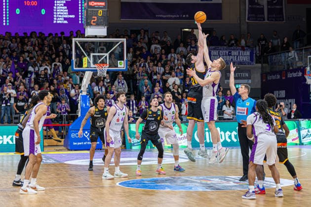 ProA, BG Goettingen vs Bozic Estriche Kirchheim Knights, Sparkassen Arena Goettingen 12 05 2026 ProA, Goettingen, Germany 12 05 2026 Tip Off, Barmer ProA 2 Basketball Bundesliga, Playoffs, Game of BG Goettingen vs Bozic Estriche Kirchheim Knights, Sparkassen Arena Goettingen Copyright: xBEAUTIFULxSPORTS Freudensteinx