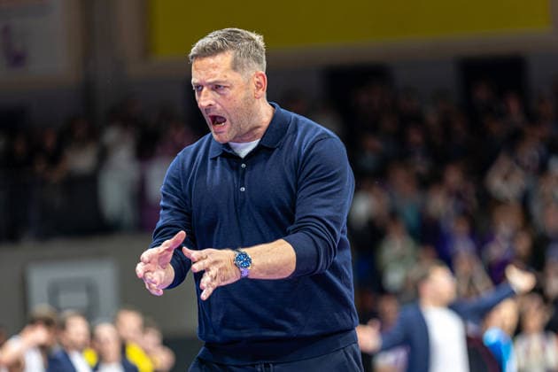 ProA, BG Goettingen vs Bozic Estriche Kirchheim Knights, Sparkassen Arena Goettingen 12 05 2026 ProA, Goettingen, Germany 12 05 2026 Igor Perovic Bozic Estriche Kirchheim Knights, Headcoach , Barmer ProA 2 Basketball Bundesliga, Playoffs, Game of BG Goettingen vs Bozic Estriche Kirchheim Knights, Sparkassen Arena Goettingen Copyright: xBEAUTIFULxSPORTS Freudensteinx