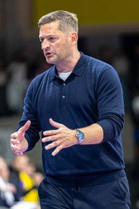 ProA, BG Goettingen vs Bozic Estriche Kirchheim Knights, Sparkassen Arena Goettingen 12 05 2026 ProA, Goettingen, Germany 12 05 2026 Igor Perovic Bozic Estriche Kirchheim Knights, Headcoach , Barmer ProA 2 Basketball Bundesliga, Playoffs, Game of BG Goettingen vs Bozic Estriche Kirchheim Knights, Sparkassen Arena Goettingen Copyright: xBEAUTIFULxSPORTS Freudensteinx