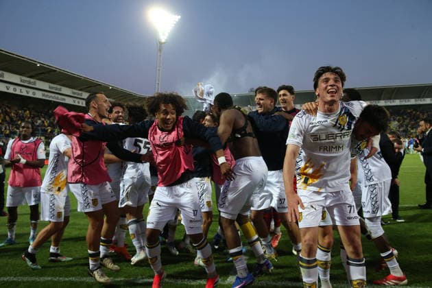 Esultanza finale della Juve Stabia durante la partita di Serie B tra Modena e Juve Stabia Playoff allo stadio Alberto Braglia di Modena, Italia -martedÃ¬ 12 maggio 2026. - Calcio. (Foto di Gianni Santandrea Lapresse)  Copyright: xGiannixSantandrea LaPressex