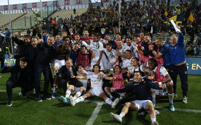 Esultanza finale della Juve Stabia durante la partita di Serie B tra Modena e Juve Stabia Playoff allo stadio Alberto Braglia di Modena, Italia -martedÃ¬ 12 maggio 2026. - Calcio. (Foto di Gianni Santandrea Lapresse)  Copyright: xGiannixSantandrea LaPressex