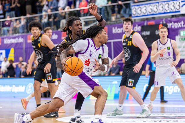 ProA, BG Goettingen vs Bozic Estriche Kirchheim Knights, Sparkassen Arena Goettingen 12 05 2026 ProA, Goettingen, Germany 12 05 2026 Jordan Sears BG Goettingen, 3 on the ball, Barmer ProA 2 Basketball Bundesliga, Playoffs, Game of BG Goettingen vs Bozic Estriche Kirchheim Knights, Sparkassen Arena Goettingen Copyright: xBEAUTIFULxSPORTS Freudensteinx