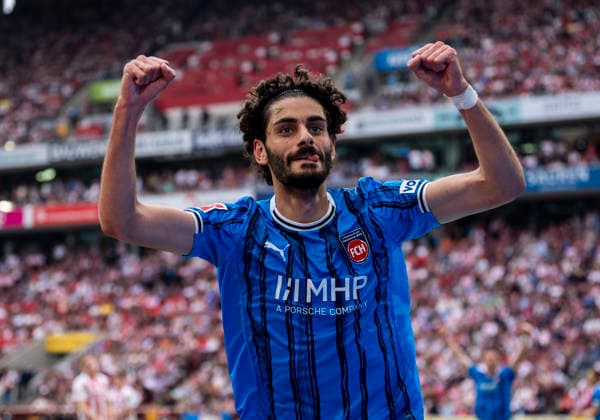 Einzelbild, Single image: Eren Dinkci (1. FC Heidenheim, 8) Jubel, jubelnd, bejubelt, jubelt, jubeln, emotionen, celebrate 1. FC Köln - 1. FC Heidenheim, Fussball, 1. Bundesliga, RheinEnergieStadion Köln, 10.05.2026 DFL regulations prohibit any use of photographs as image sequences and or quasi-video. *** Single image, Single image Eren Dinkci 1 FC Heidenheim, 8 cheering, cheering, jubilant, cheering, emotions, celebrate 1 FC Köln 1 FC Heidenheim, Football, 1 Bundesliga, RheinEnergieStadion Köln, 10 05 2026 DFL regulations prohibit any use of photographs as image sequences and or quasi video Copyright: HMBxMedia xMarcoxBader
