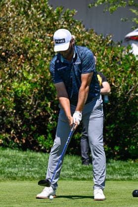NEWTON SQUARE, PA - MAY 12: Daniel Brown of England is shown on the first hole during the 2026 PGA, Golf Herren Championship on May 12th, 2026 at Aronimink Golf Club in Newtown Square, PA.(Photo by Terence Lewis Icon Sportswire) GOLF: MAY 12 PGA PGA Championship EDITORIAL USE ONLY Icon260512040