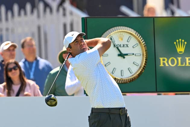 NEWTON SQUARE, PA - MAY 12: Scottie Scheffler of United States of America tees off during the 2026 PGA, Golf Herren Championship on May 12th, 2026 at Aronimink Golf Club in Newtown Square, PA.(Photo by Terence Lewis Icon Sportswire) GOLF: MAY 12 PGA PGA Championship EDITORIAL USE ONLY Icon260512064