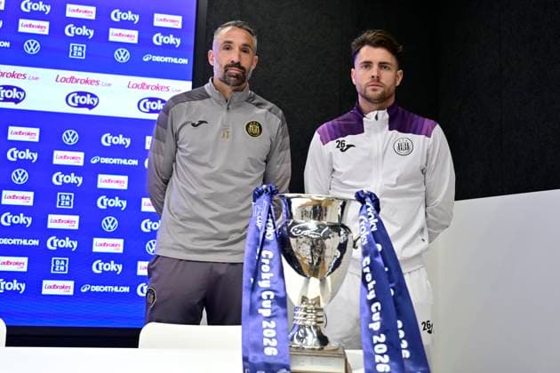 Royale Union Saint-Gilloise v RSC Anderlecht - Belgian Croky Cup Final Media Activities 13 05 2026 BRUSSELS, BELGIUM - MAY 13 : Taravel Jeremy head coach ad interim of RSC Anderlecht and Coosemans Colin goalkeeper of RSC Anderlecht speaking with the media during a pre-match press conference, PK, Pressekonferenz ahead of the Belgian Croky Cup final match between Royale Union Saint-Gilloise and RSC Anderlecht on May 13, 2026 in Brussels, Belgium, 13 05 2026 Brussels Belgium  Copyright: xJanxDexMeuleneirx