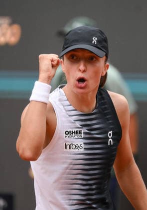 May 13, 2026, Roma: Iga Swiatek of Poland jubilates during her women s singles match against Jessica Pegula of USA (not pictured) at the Italian Open tennis tournament in Rome, Italy, 13 May 2026. ANSA ALESSANDRO DI MEO Italian Open Tennis Tournament  - ZUMAa110 20260513_zaf_a110_015 Copyright: xAlessandroxDixMeox