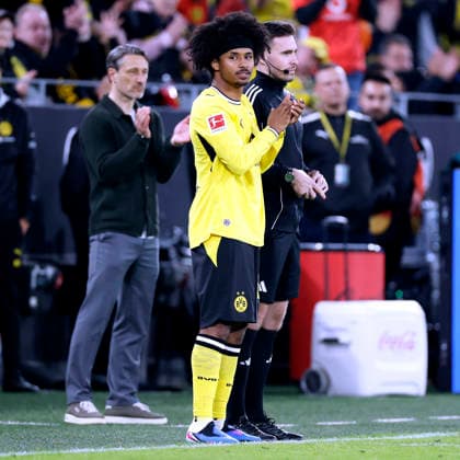 KOVAC Nico Trainer Team BVB mit ADEYEMI Karim bei der Einwechslung DFL Bundesliga Saison 2025 - 2026 Spiel Borussia Dortmund - Eintracht Frankfurt 3 : 2 am 08.05. 2026 in Dortmund DFL REGULATIONS PROHIBIT ANY USE OF PHOTOGRAPHS as IMAGE SEQUENCES and or QUASI-VIDEO *** KOVAC Nico Coach Team BVB with ADEYEMI Karim at the substitution DFL Bundesliga Season 2025 2026 Match Borussia Dortmund Eintracht Frankfurt 3 2 on 08 05 2026 in Dortmund DFL REGULATIONS PROHIBIT ANY USE OF PHOTOGRAPHS as IMAGE SEQUENCES and or QUASI VIDEO Copyright: xLacixPerenyix