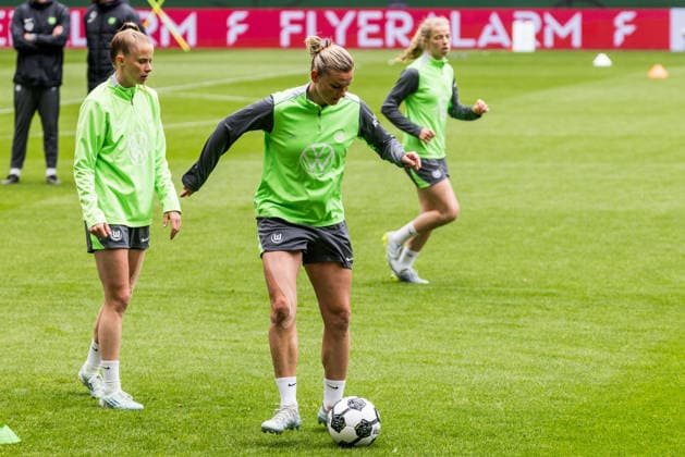 Final training VfL Wolfsburg 13 05 2026 Alexandra Popp VfL Wolfsburg, 11 on the ball DFB Cup 46 Womens Final, VfL Wolfsburg FC Bayern Munich, Final training VfL Wolfsburg, Cologne, RheinEnergiestadion on 13 05 2026 Copyright: xBEAUTIFULxSPORTS Wunderlx