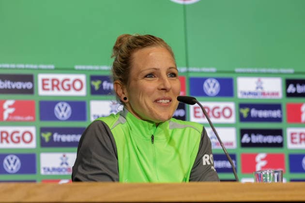 13 05 2026, xgrfx, Football DFB Cup Final, VfL Wolfsburg Press Conference and Final Training v l Svenja Huth VfL Wolfsburg DFL DFB REGULATIONS PROHIBIT ANY USE OF PHOTOGRAPHS as IMAGE SEQUENCES and or QUASI VIDEO Cologne
