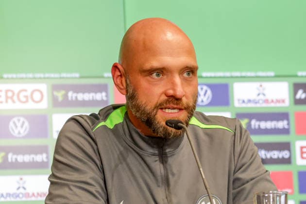13 05 2026, xgrfx, Football DFB Cup Final, VfL Wolfsburg Press Conference and Final Training v l Stephan Lerch VfL Wolfsburg DFL DFB REGULATIONS PROHIBIT ANY USE OF PHOTOGRAPHS as IMAGE SEQUENCES and or QUASI VIDEO Cologne