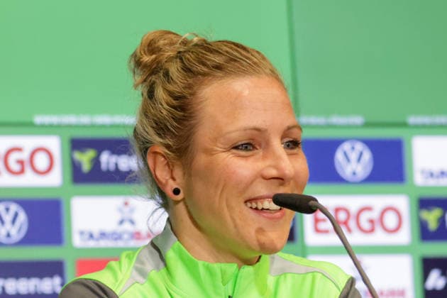 13 05 2026, xgrfx, Football DFB Cup Final, VfL Wolfsburg Press Conference and Final Training v l Svenja Huth VfL Wolfsburg DFL DFB REGULATIONS PROHIBIT ANY USE OF PHOTOGRAPHS as IMAGE SEQUENCES and or QUASI VIDEO Cologne
