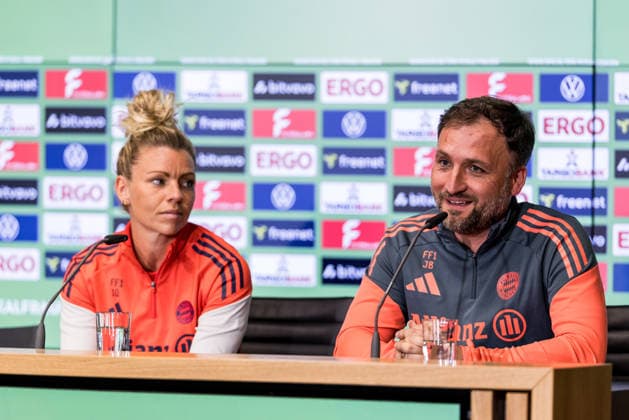 Press conference 46 DFB Cup Womens Final 13 05 2026 Linda Dallmann FC Bayern Munich, 10 and Jose Barcala FC Bayern Munich, coach during the press conference DFB Cup 46 Womens Final, VfL Wolfsburg FC Bayern Munich, press conference, Cologne, RheinEnergiestadion on 13 05 2026 Copyright: xBEAUTIFULxSPORTS Wunderlx
