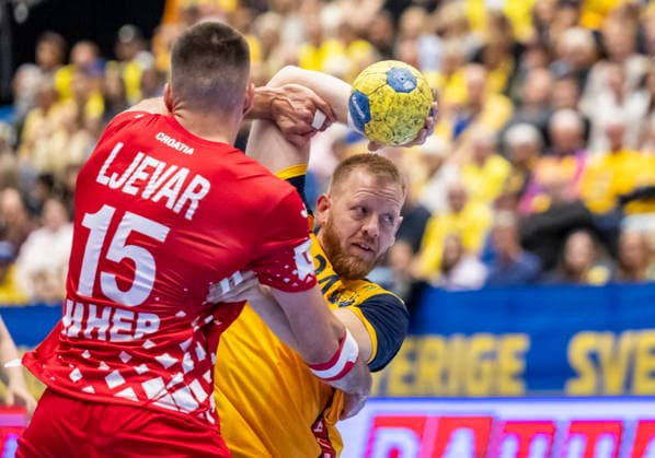 KRISTIANSTAD 2026 05 13 Croatia s Leon Ljevar and Sweden s Jim Gottfridsson during Wednesday s international handball match between Sweden and Croatia in Kristianstad Arena KRISTIANSTAD SWEDEN x50090x  Copyright: xJohanxNilssonx xTTx HANDBALL SWEDEN-CROATIA