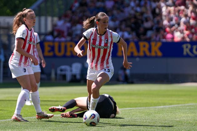 Maj Schneider SC Freiburg, 15 on the ball, Germany, Football, GooglePixel Womens Bundesliga, 25 Matchday, 2025 2026, SC Freiburg vs VfL Wolfsburg, 09 05 2026, Dreisamstadion, Freiburg Freiburg Dreisamstadion Baden Wuerttemberg Germany Copyright: xArnexAmbergx