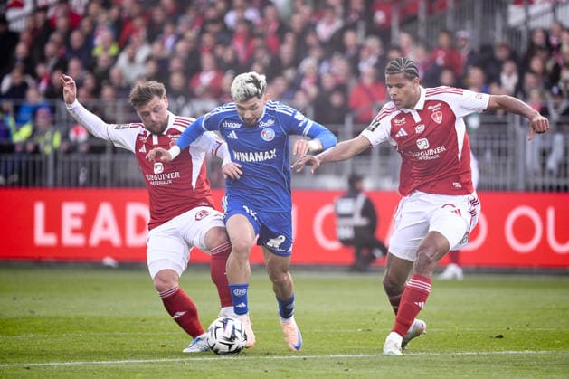Stade Brestois 29 v RC Strasbourg Alsace - Ligue 1 McDonald s 2025 2026 71 Raphael LE GUEN (sb29) - 08 Hugo MAGNETTI (sb29) - 19 Julio ENCISO (rcsa) during the Ligue 1 McDonald s match between Brest and Strasbourg at Stade Francis Le Ble on May 13, 2026 in Brest, France. Brest France  Copyright: xEwenxGavetx 776496228