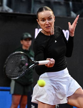 May 13, 2026, Rome, Italy: Elina Svitolina of Ukraine in action during her women s singles quarterfinals match against Elena Rybakina (not pictured) at the Italian Open tennis tournament in Rome, Italy, 13 May 2026. ANSA RICCARDO ANTIMIANI. Italian Open Tennis Tournament  - ZUMAa110 20260513_zaf_a110_039 Copyright: xRiccardoxAntimianix
