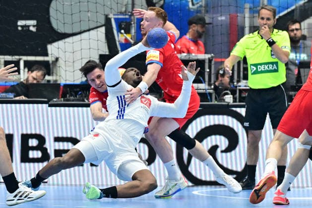 L-R Jakub Sterba (CZE), Dylan Nahi (FRA) and Tomas Piroch (CZE) in action during the World Handball Championship qualification playoff men s match: Czechia vs France in Brno, Czech Republic, May 13, 2026. (CTKxPhoto VaclavxSalek) CTKPhotoP2026051309094  CTKPhotoP2026051309094