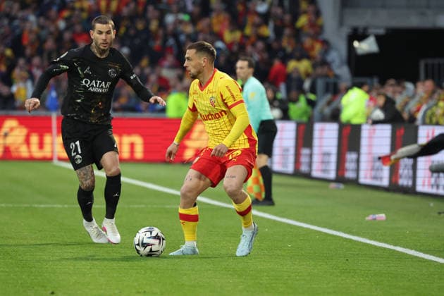 FOOTBALL : RC Lens vs Paris Saint-Germain - Ligue 1 J29 - 13 05 2026 Ruben AGUILAR (RC Lens) et Lucas HERNANDEZ (PSG) lors du match RC Lens vs Paris Saint-Germain, Ligue 1 J29, stade Bollaert-Delelis, le 13 mai 2026 - photo Laurent Sanson PsnewZ  Copyright: xLaurentxSANSONx xPsnewZx
