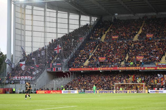 FOOTBALL : RC Lens vs Paris Saint-Germain - Ligue 1 J29 - 13 05 2026 Supporters de Lens lors du match RC Lens vs Paris Saint-Germain, Ligue 1 J29, stade Bollaert-Delelis, le 13 mai 2026 - photo Laurent Sanson PsnewZ  Copyright: xLaurentxSANSONx xPsnewZx