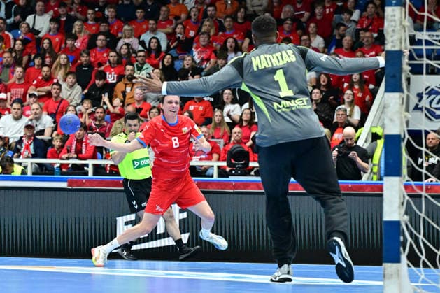 L-R Pavel Choteborsky (CZE) and Romain Mathias (FRA) in action during the World Handball Championship qualification playoff men s match: Czechia vs France in Brno, Czech Republic, May 13, 2026. (CTKxPhoto VaclavxSalek) CTKPhotoP2026051309454  CTKPhotoP2026051309454