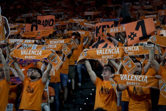 Valencia Basket v Panathinaikos AKTOR - EuroLeague VALENCIA , SPAIN - MAY 13: Valencia Basket fans are seen during EuroLeague match between Valencia Basket and Panathinaikos AKTOR Athens at Roig Arena in Valencia, Spain on May 13, 2026. Jose Miguel Fernandez Anadolu Valencia Spain. Editorial use only. Please get in touch for any other usage.  Copyright: x2026xAnadoluxJosexMiguelxFernandezx